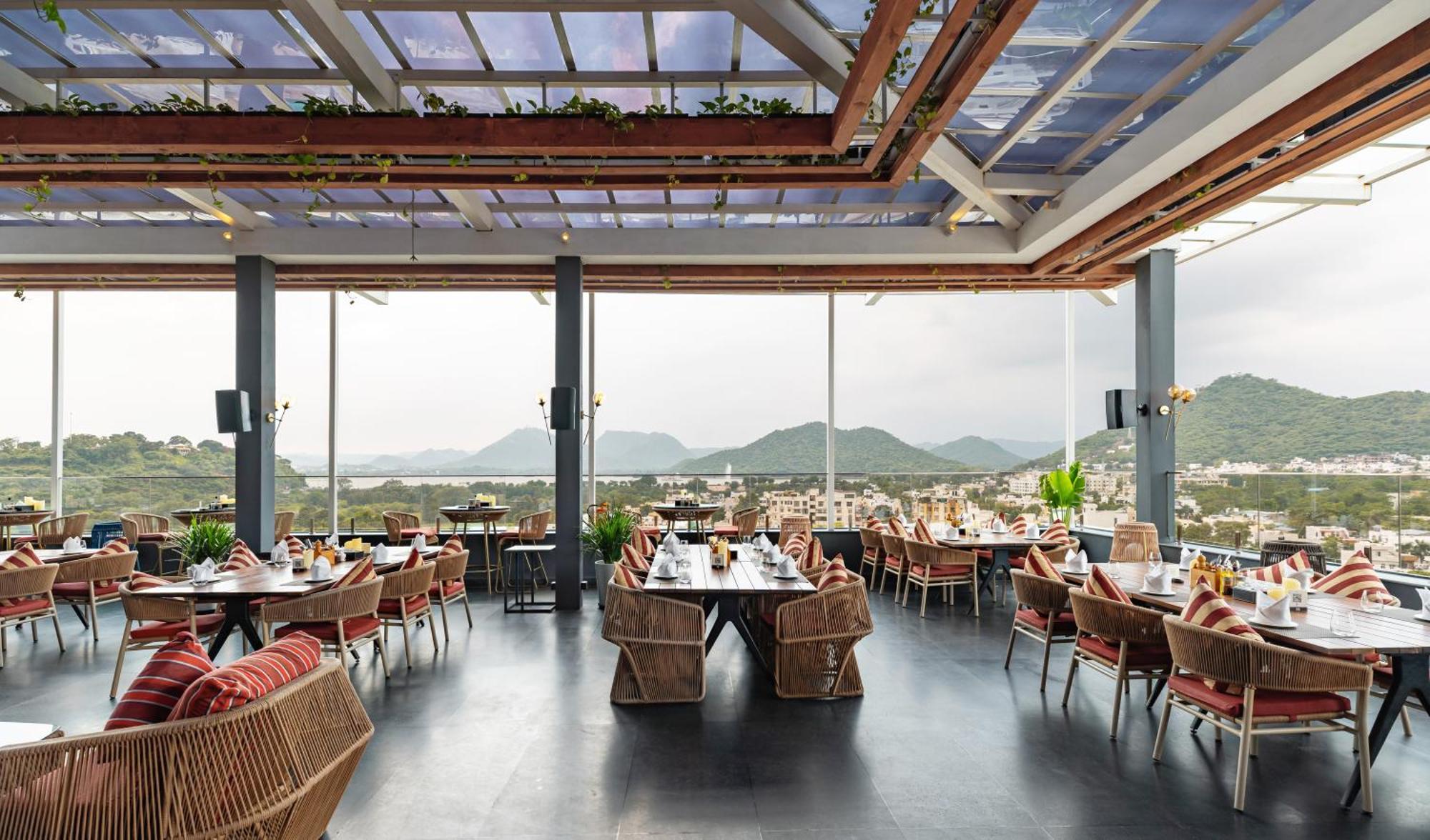 Parallel Hotel Udaipur, A Member Of Radisson Individuals Buitenkant foto