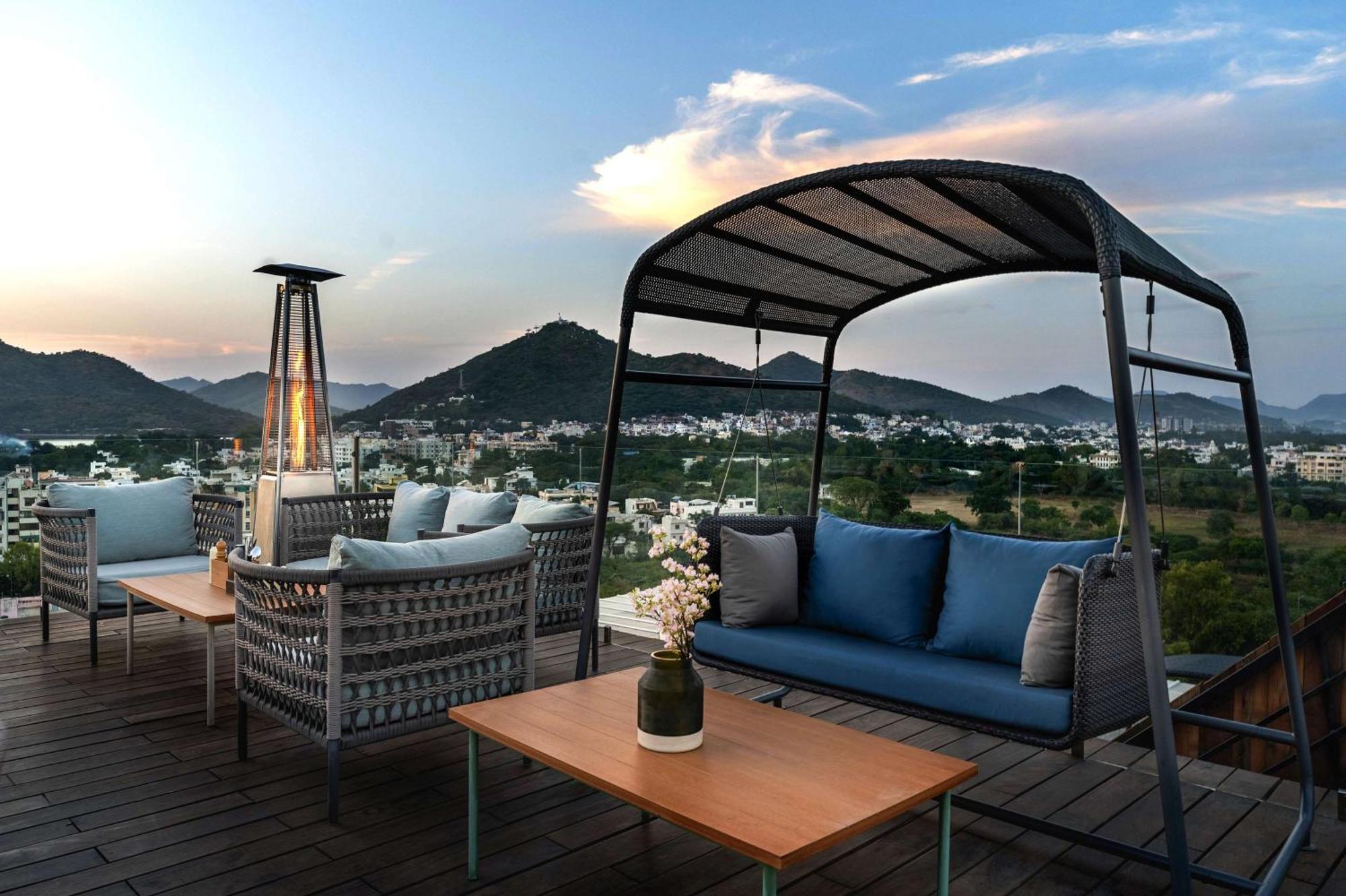Parallel Hotel Udaipur, A Member Of Radisson Individuals Buitenkant foto