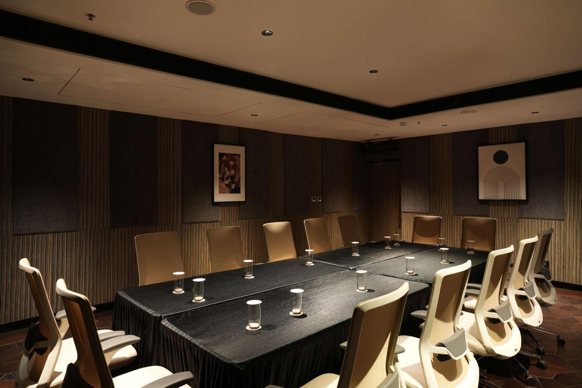 Parallel Hotel Udaipur, A Member Of Radisson Individuals Buitenkant foto